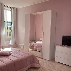 Appartamento Venezia 33, Napoli
